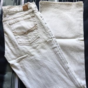 Lucky Brand White Lil Maggie 6/28